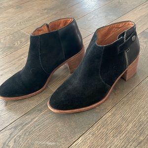 Madewell black leather & suede heeled ankle boots